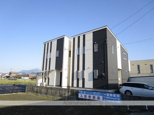 愛媛県新居浜市 2階建 築13年