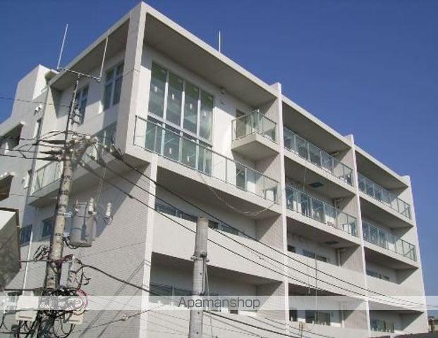 BAY SIDE HOUSE