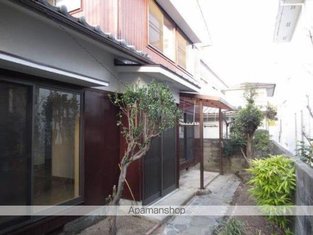 愛媛県松山市持田町3丁目の戸建賃貸