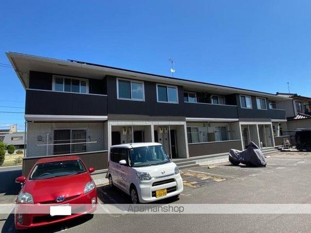 香川県高松市伏石町の建物