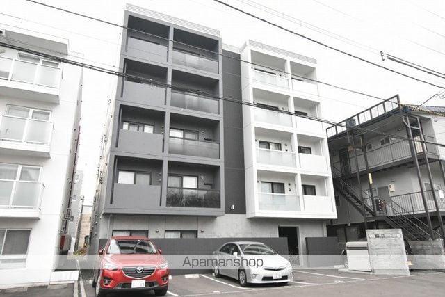 アヴェンタドール 学園前
