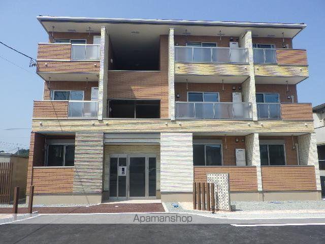 アンプラージュ F