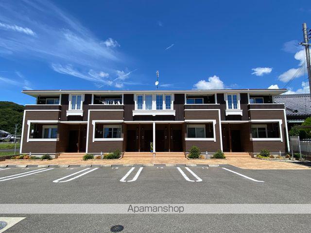 和歌山県御坊市湯川町小松原の建物