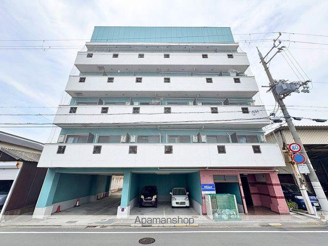 フォースアベニュー