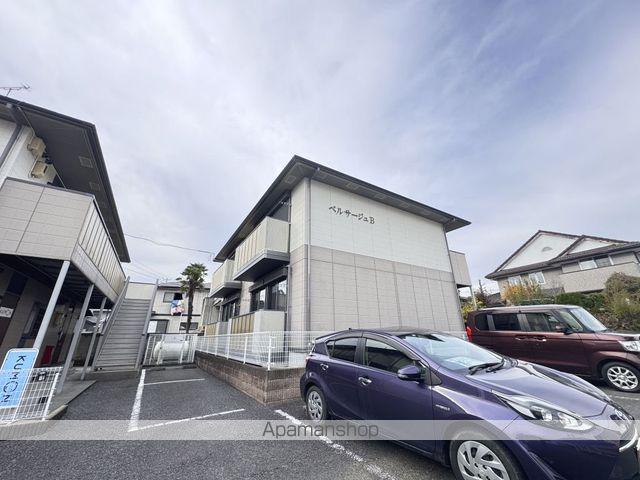 ベルサージュ B