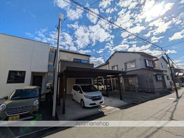 福井県福井市春日2丁目の戸建賃貸