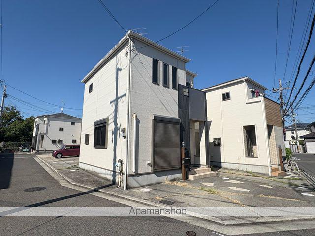 大阪府堺市西区家原寺町1丁の戸建賃貸[1階]
