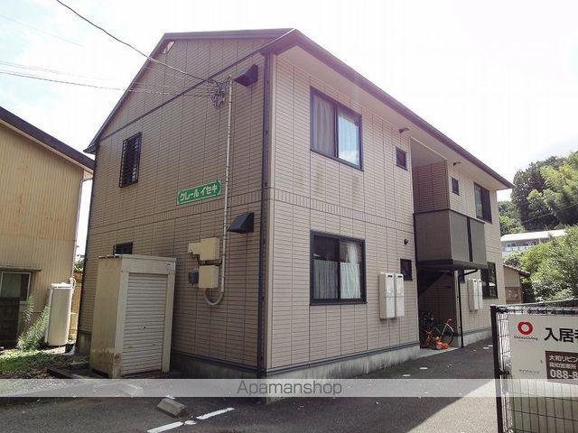 クレールイセキ