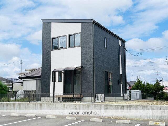 福島県郡山市  築2年(3LDK)