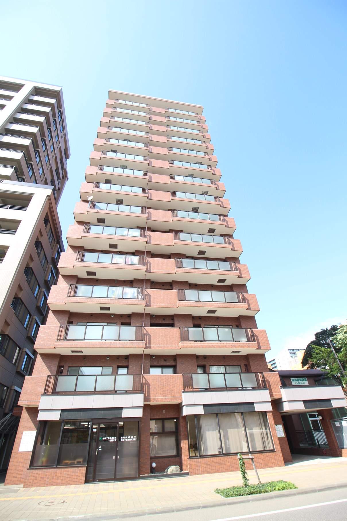 サンタの館裏参道