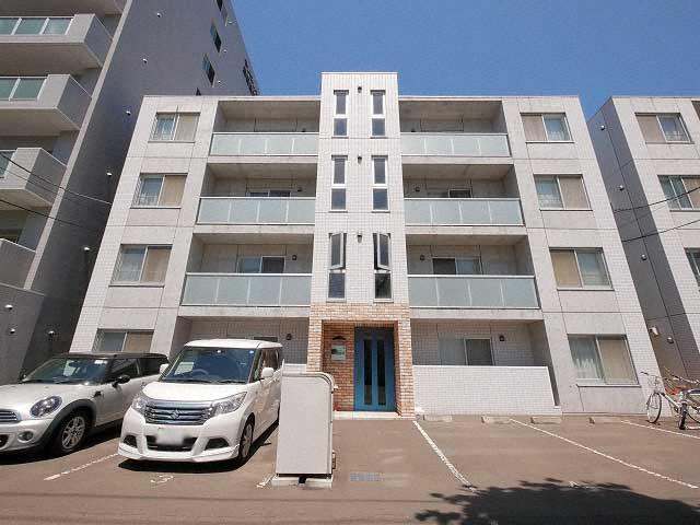 A BOND桑園 壱番館