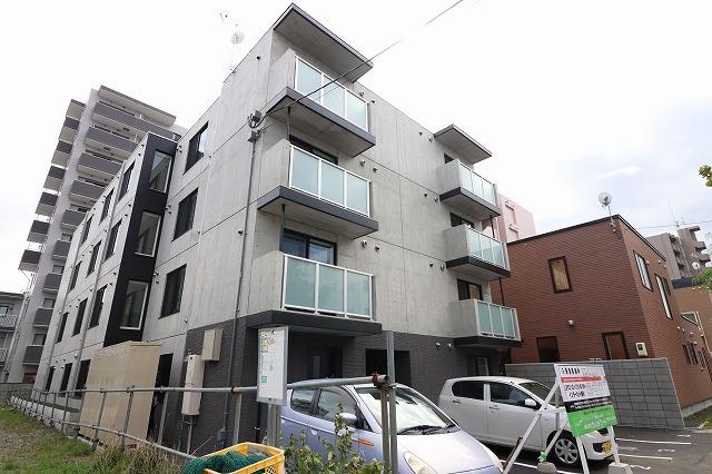 LICHTRARE北大イースト