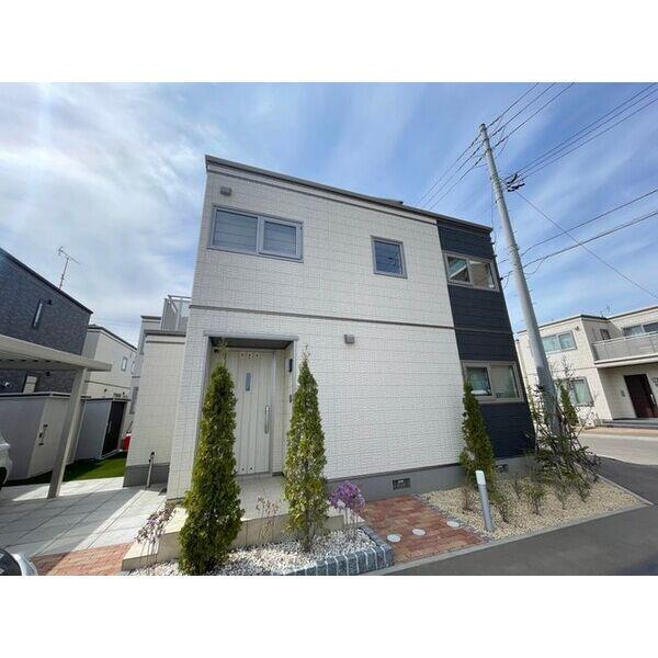 札幌市南北線 南平岸駅 徒歩10分 2階建 築5年