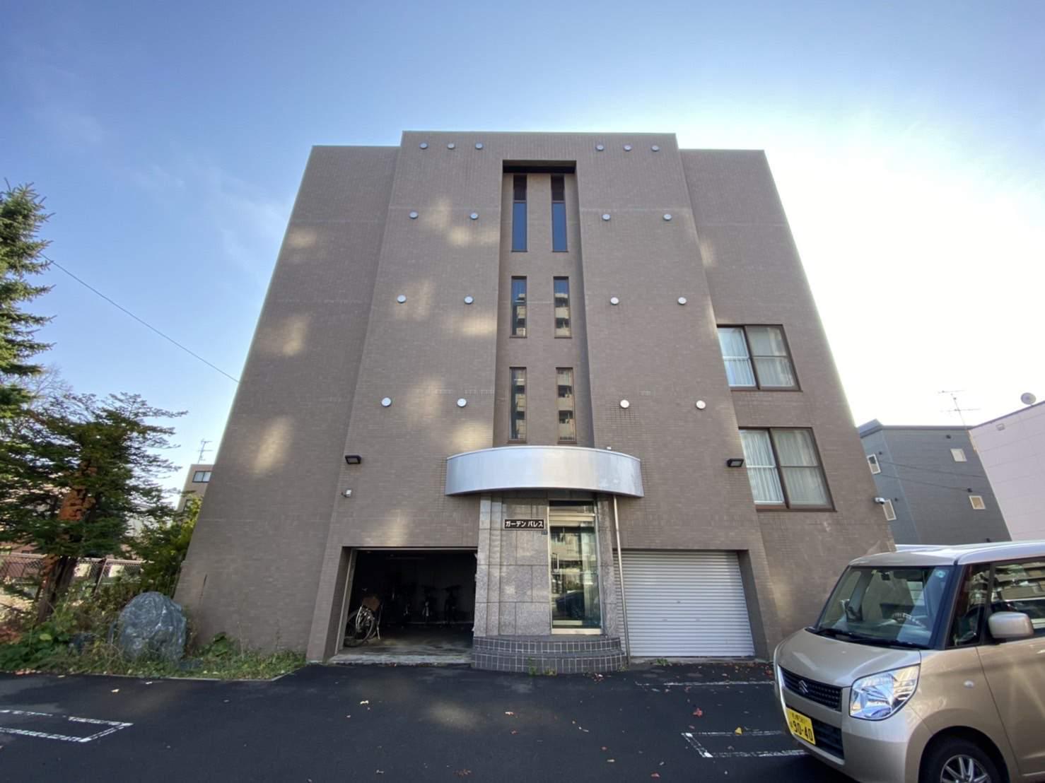 ガーデンパレス