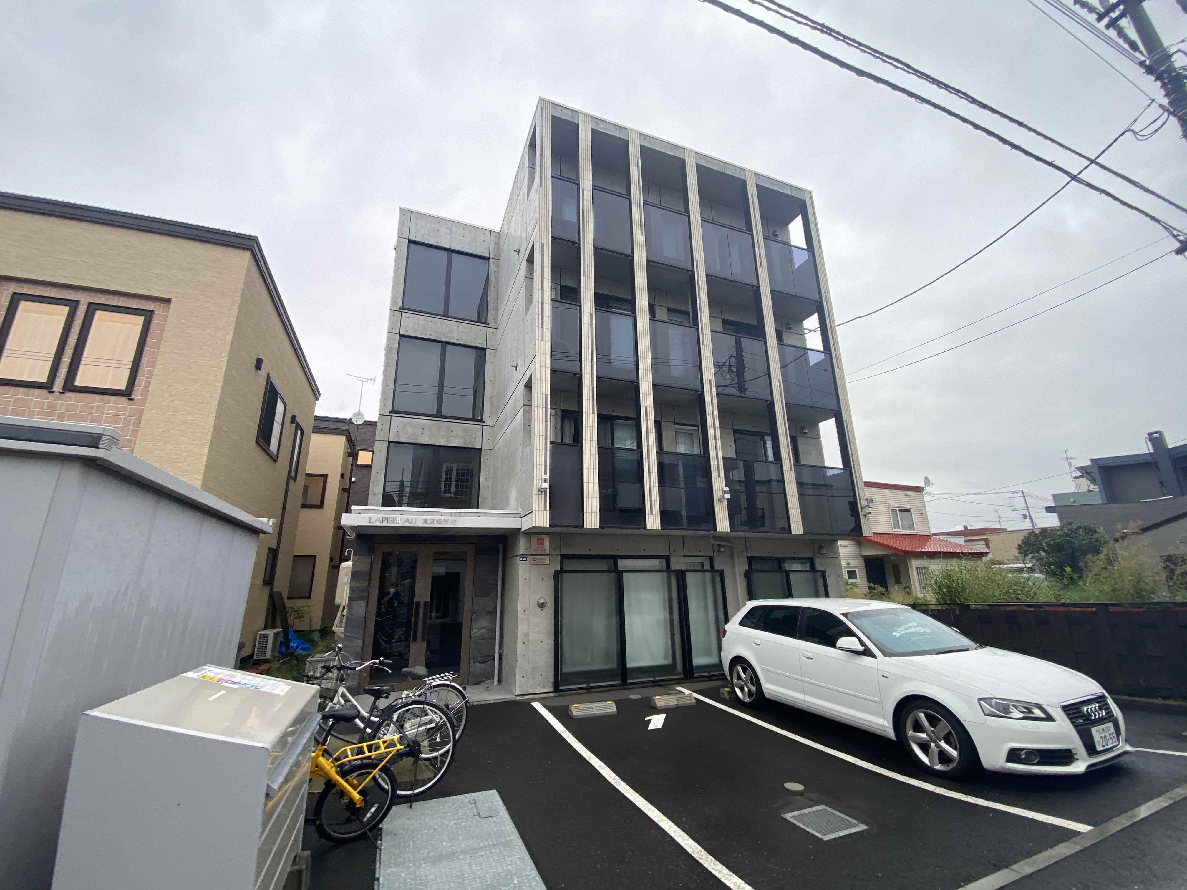 LAPISBLAU東区役所前