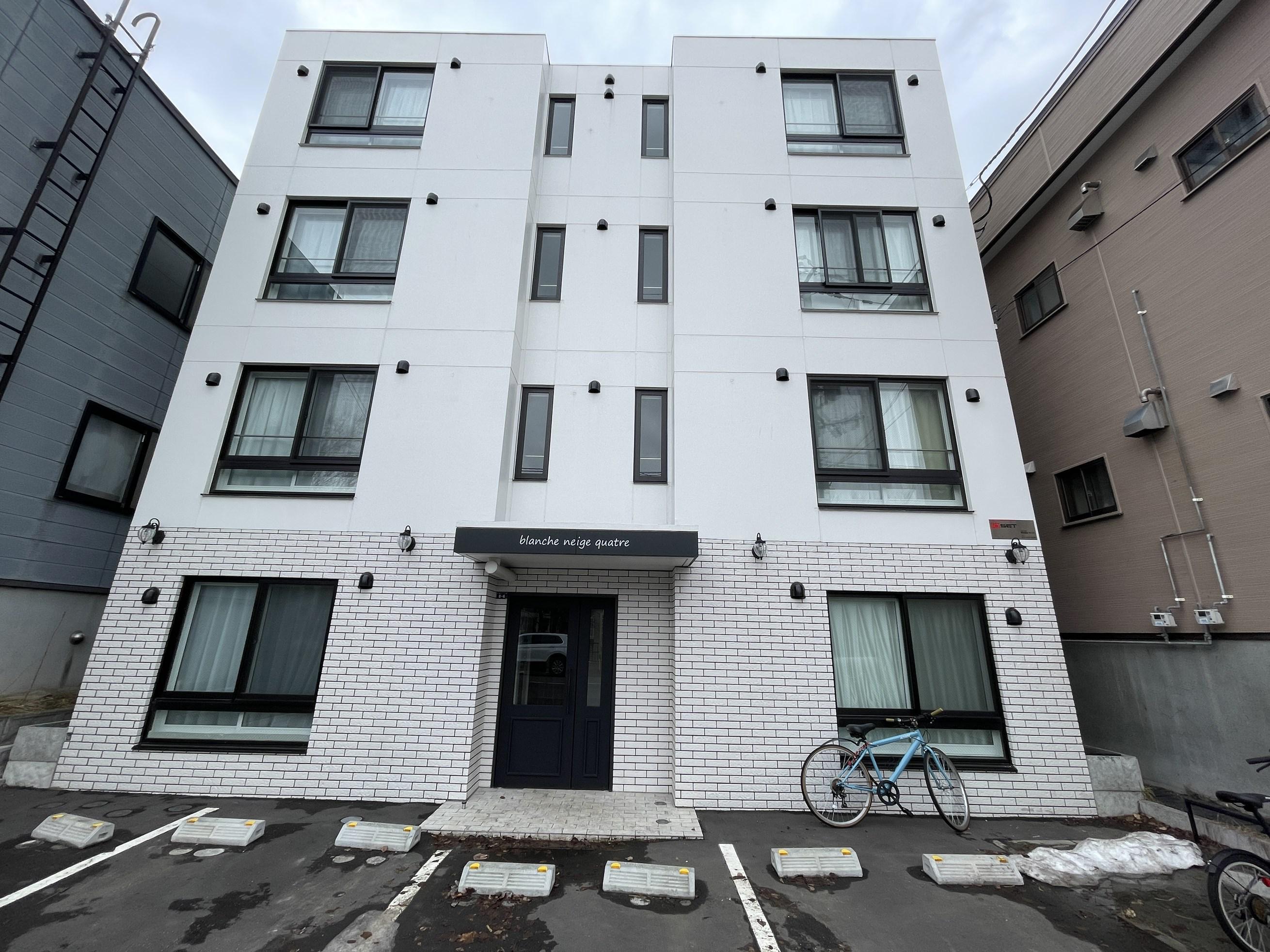 BLANCHE NEIGE QUATREブランシュ ネージュ