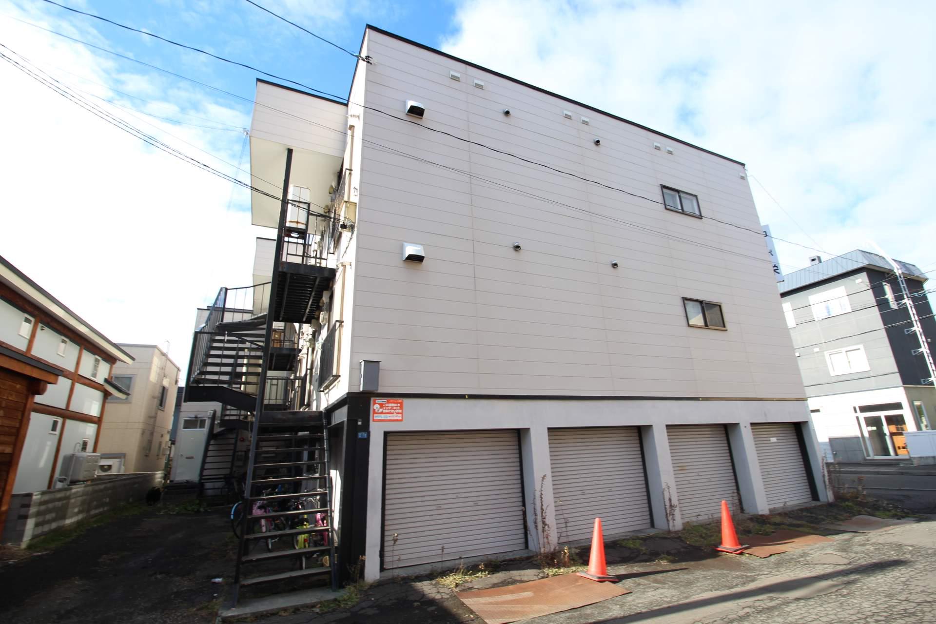 セントブラウンサカエ