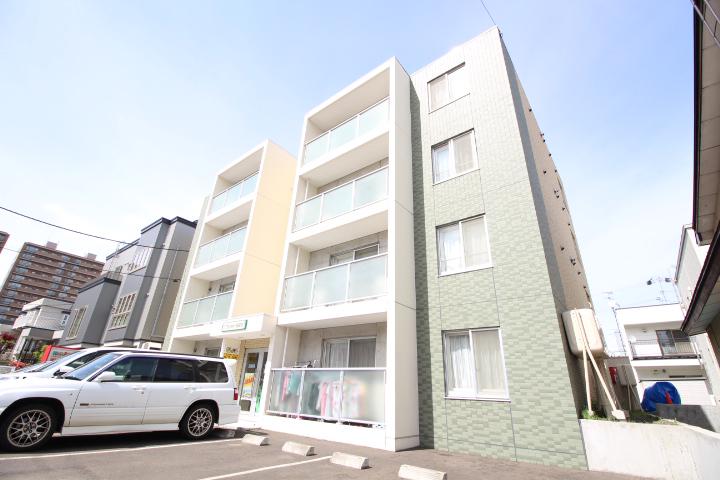 クローバー西麻生