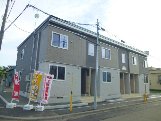 エンブレイス