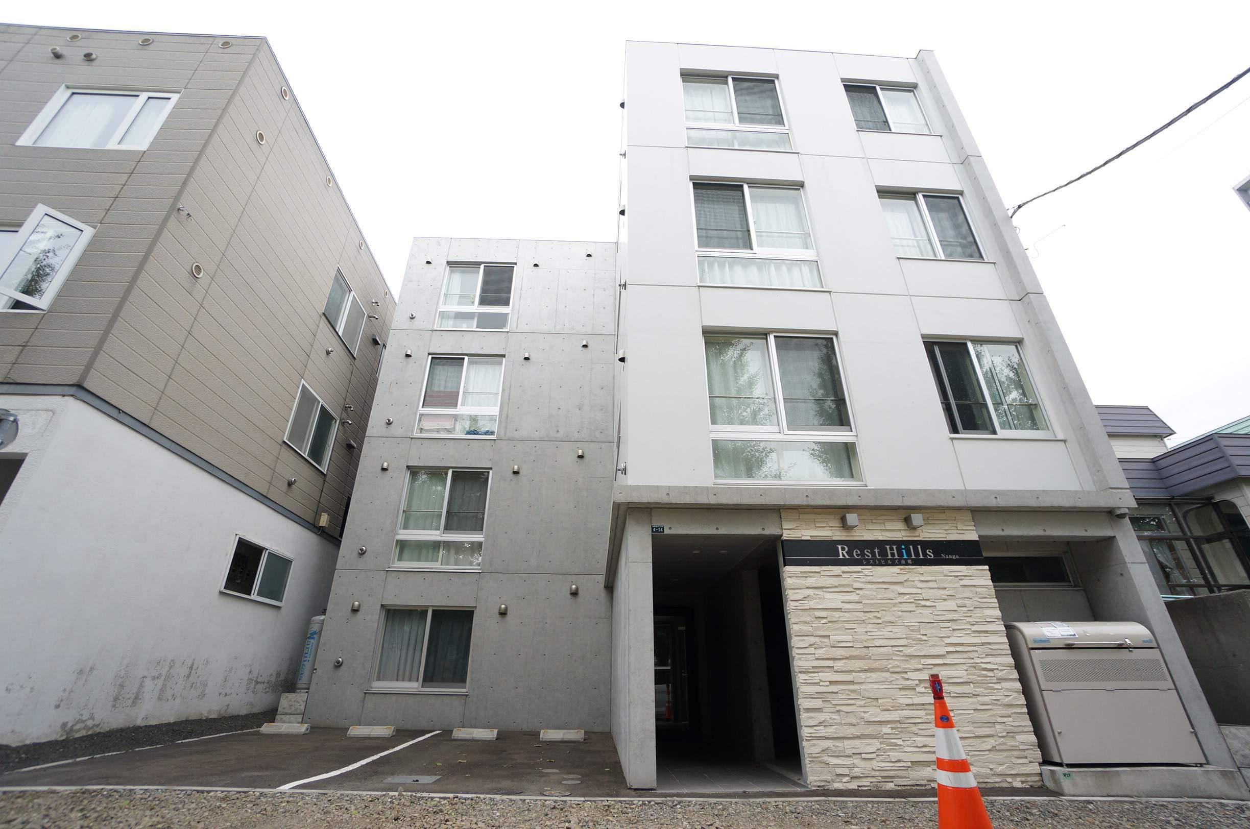 レストヒルズ南郷