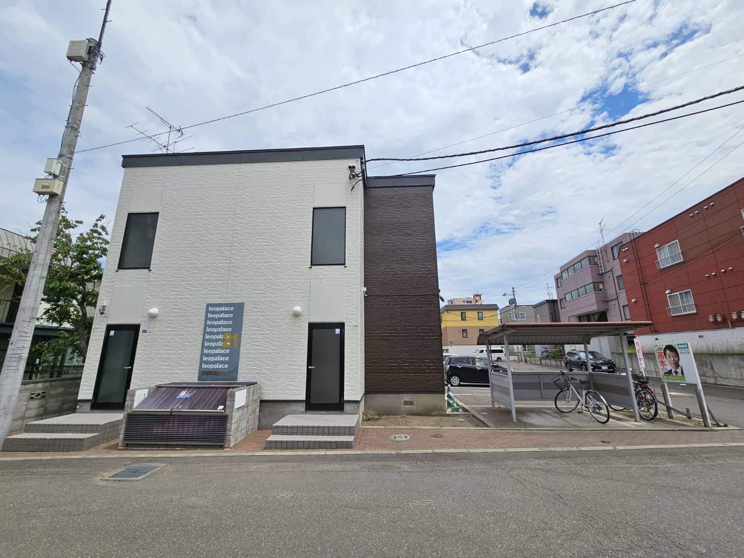 レオパレスプレミエール