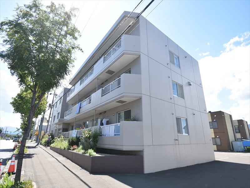 メゾンラックス