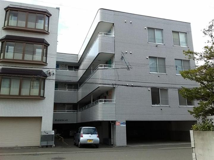 プレジデント白石