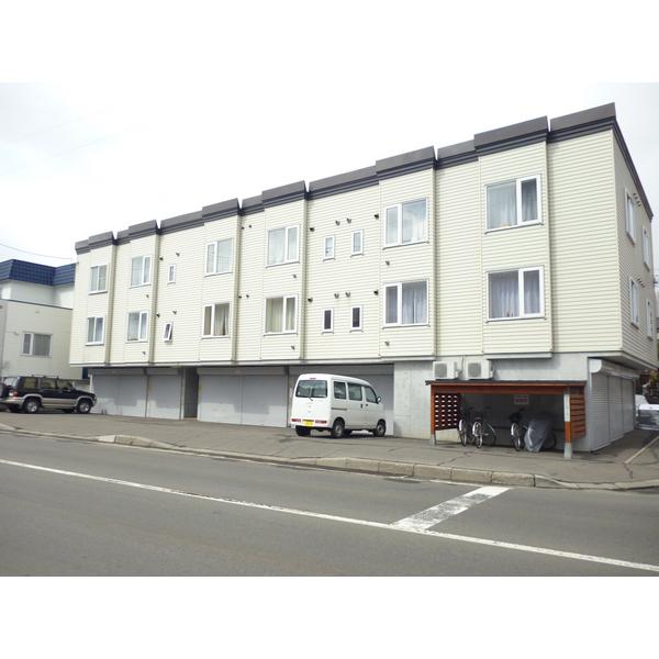 プラザ館ドーム前B