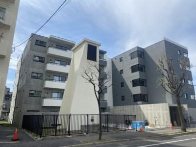 リベルテスクアール六番館