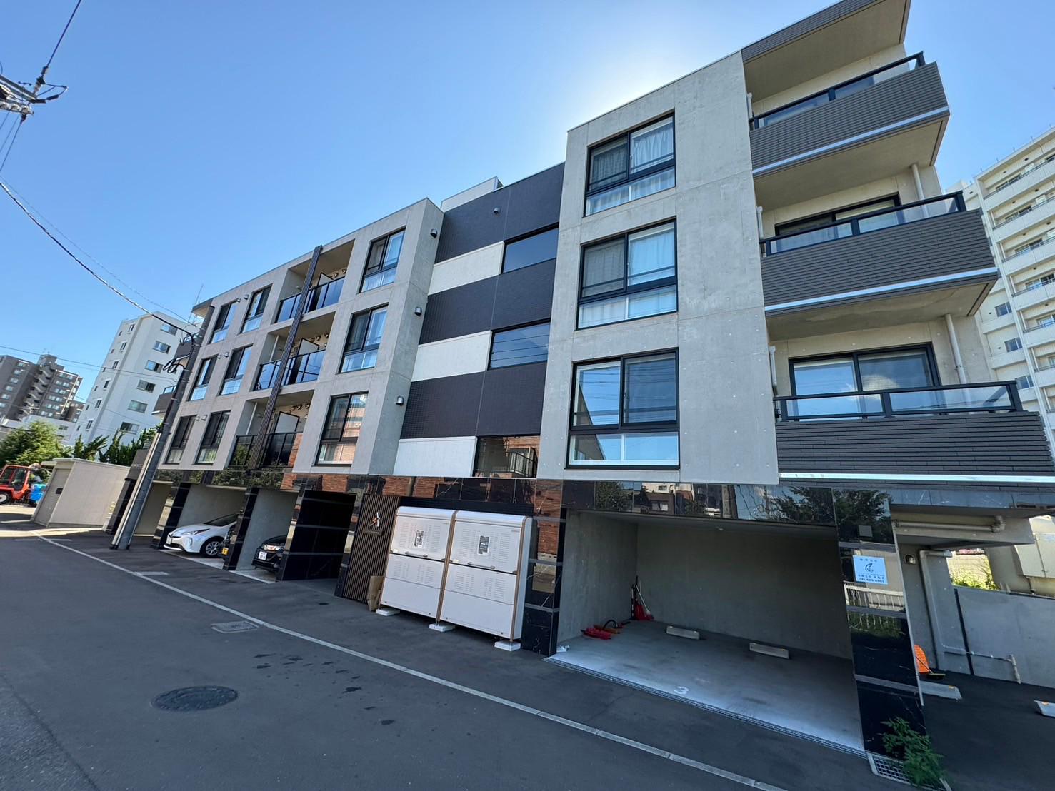 アルファスクエア福住2条