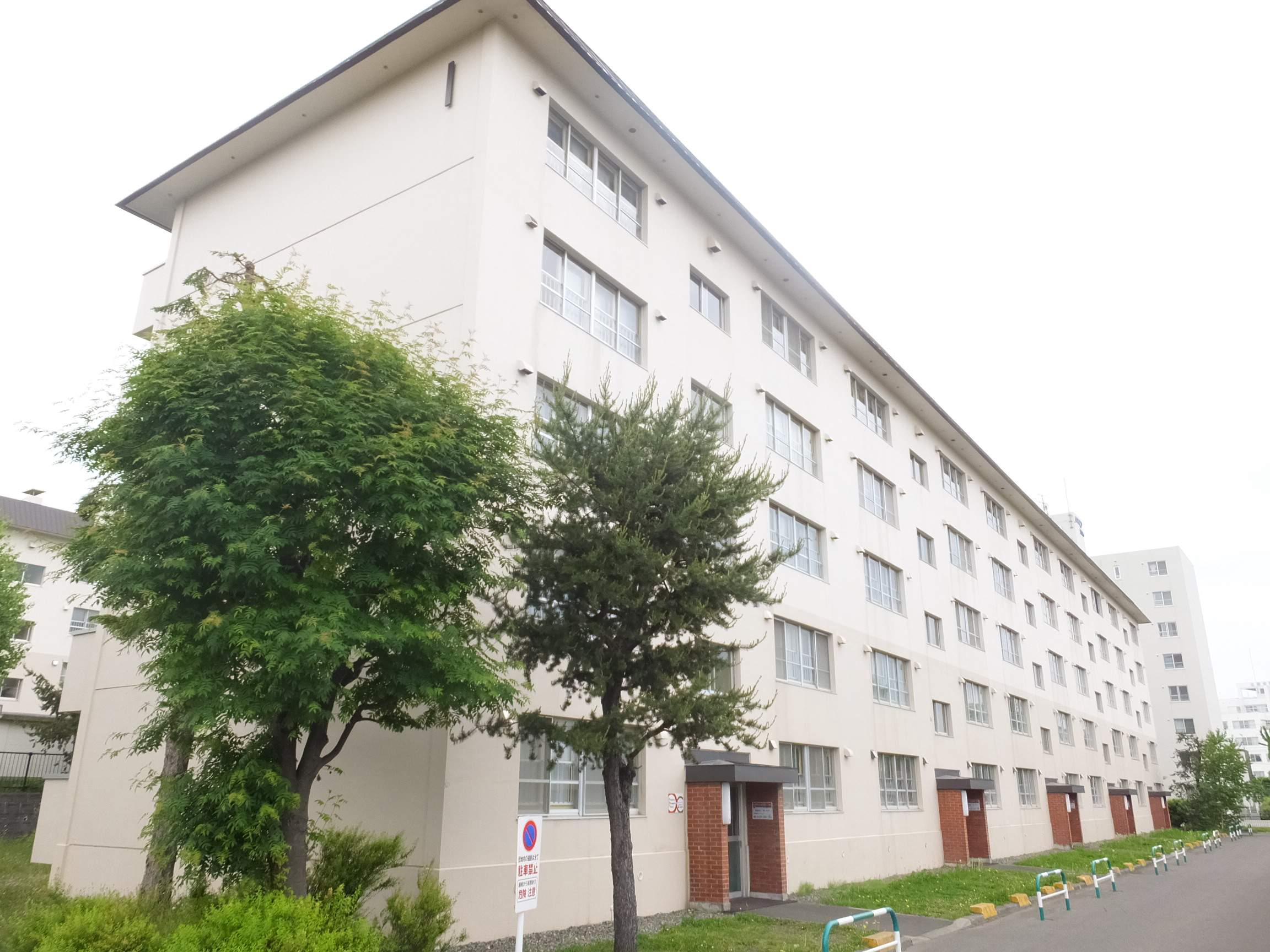 札幌西月寒団地1号棟