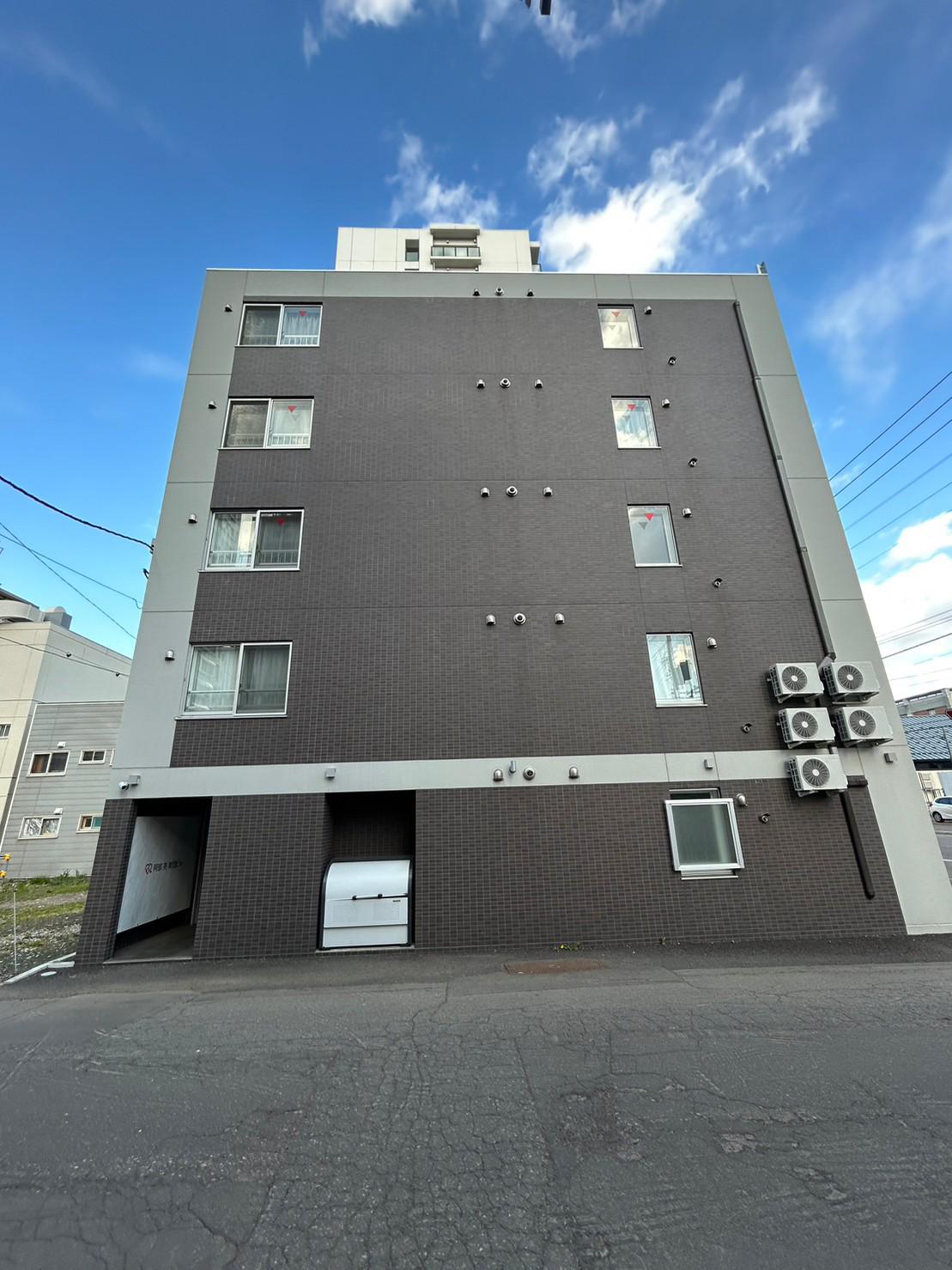 阿部 亮 財団ビル