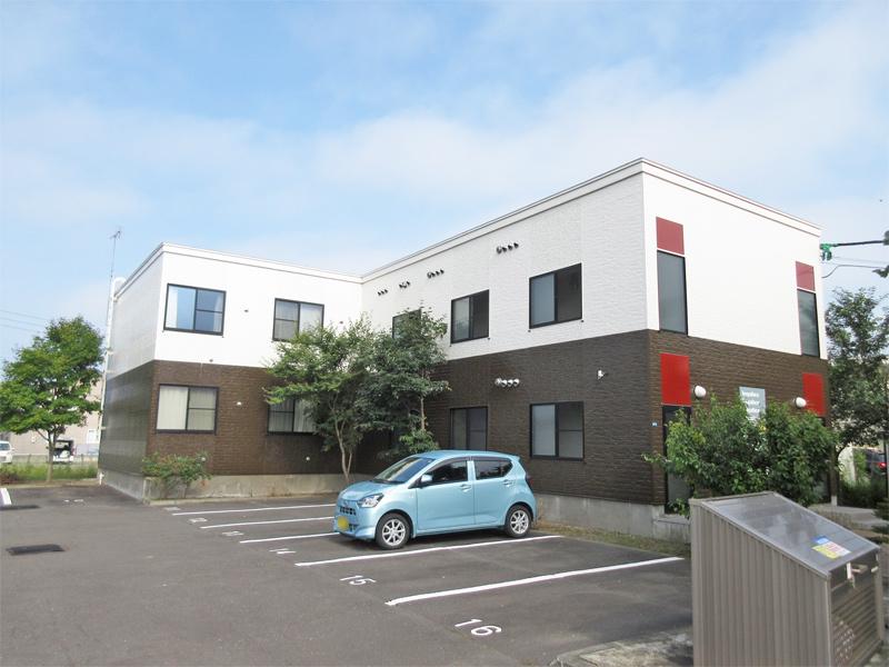 レオパレスフローラ