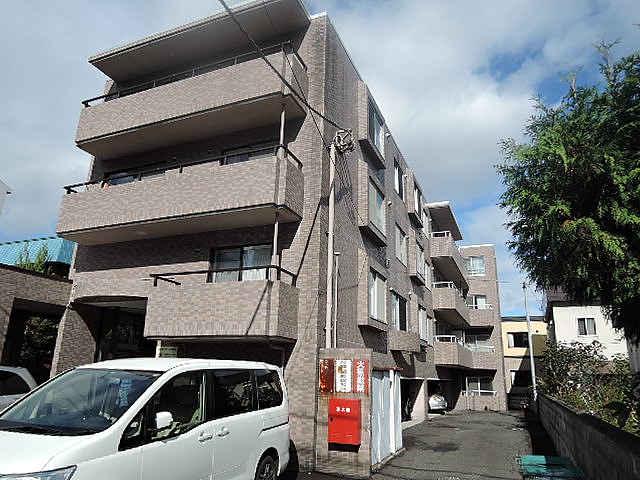 山鼻コンパウンド