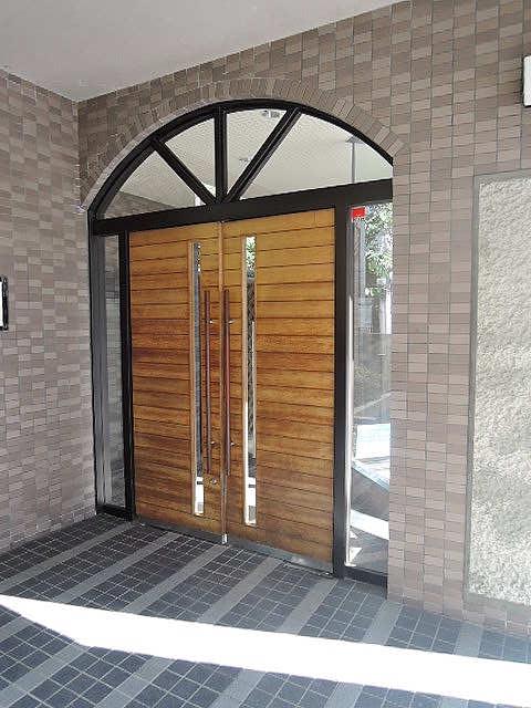 山鼻コンパウンド[3階]