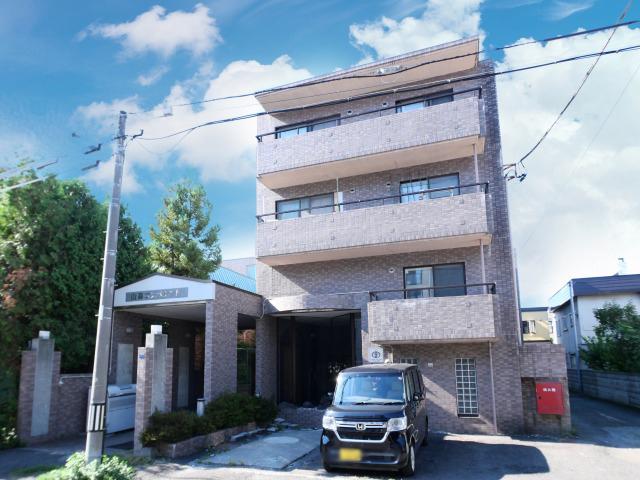 山鼻コンパウンド