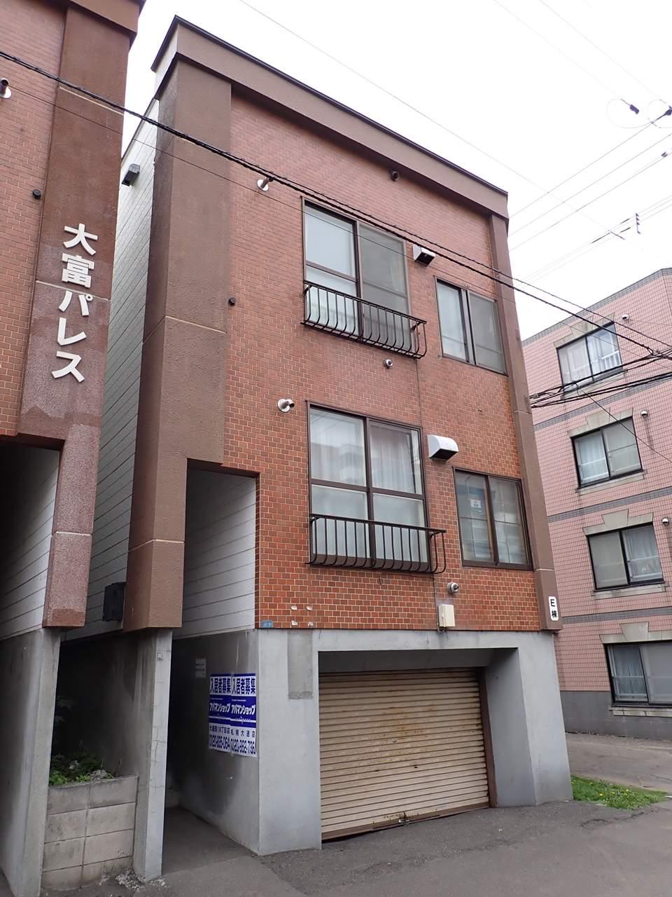 リリーハイツE棟