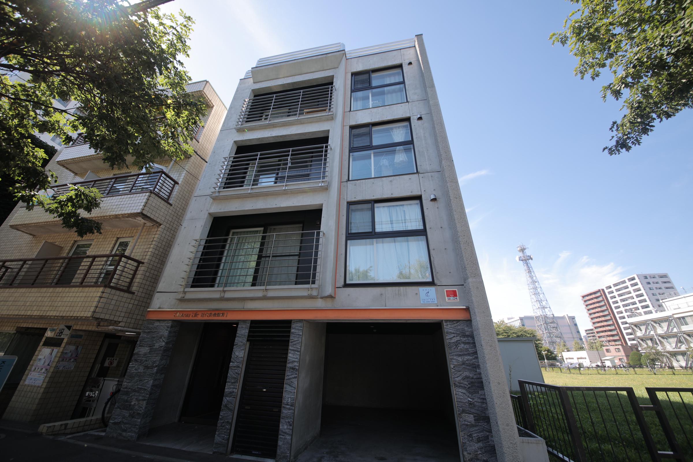 シャトーライフ近代美術館前1