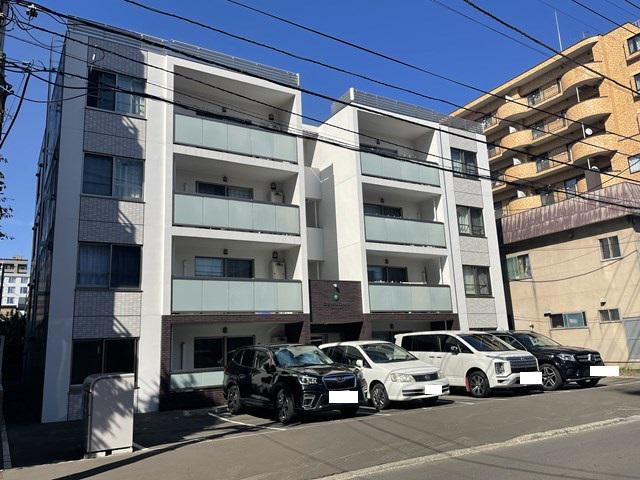 コモゾーナ円山