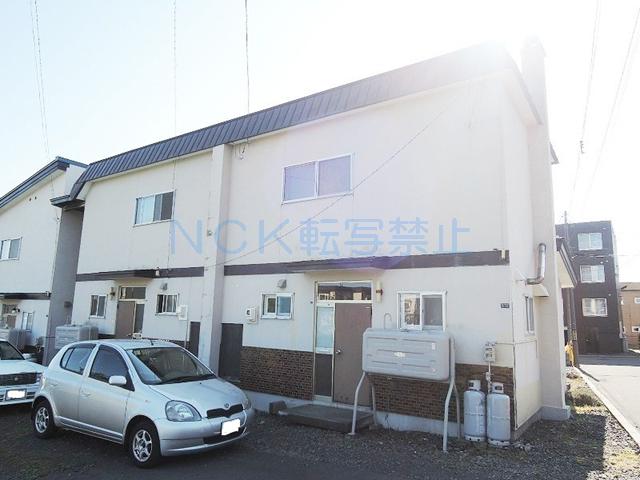 荒川輝美貸家（一棟２戸）