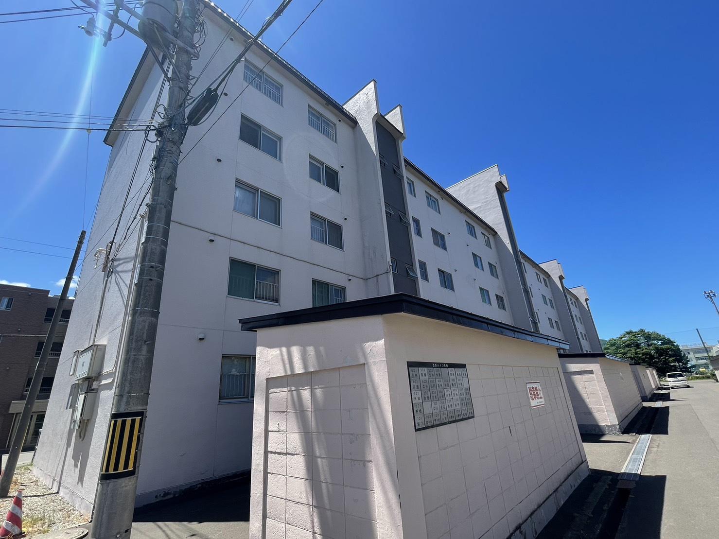 /西野ハイツB棟