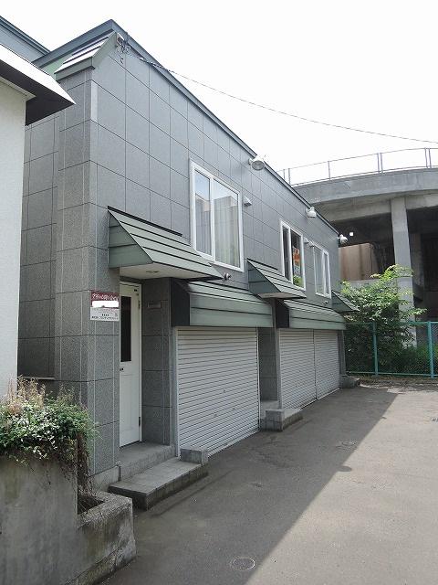 スリーステージ