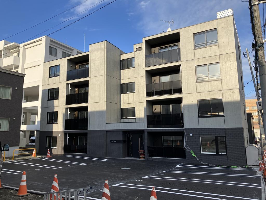 アヴレール西町