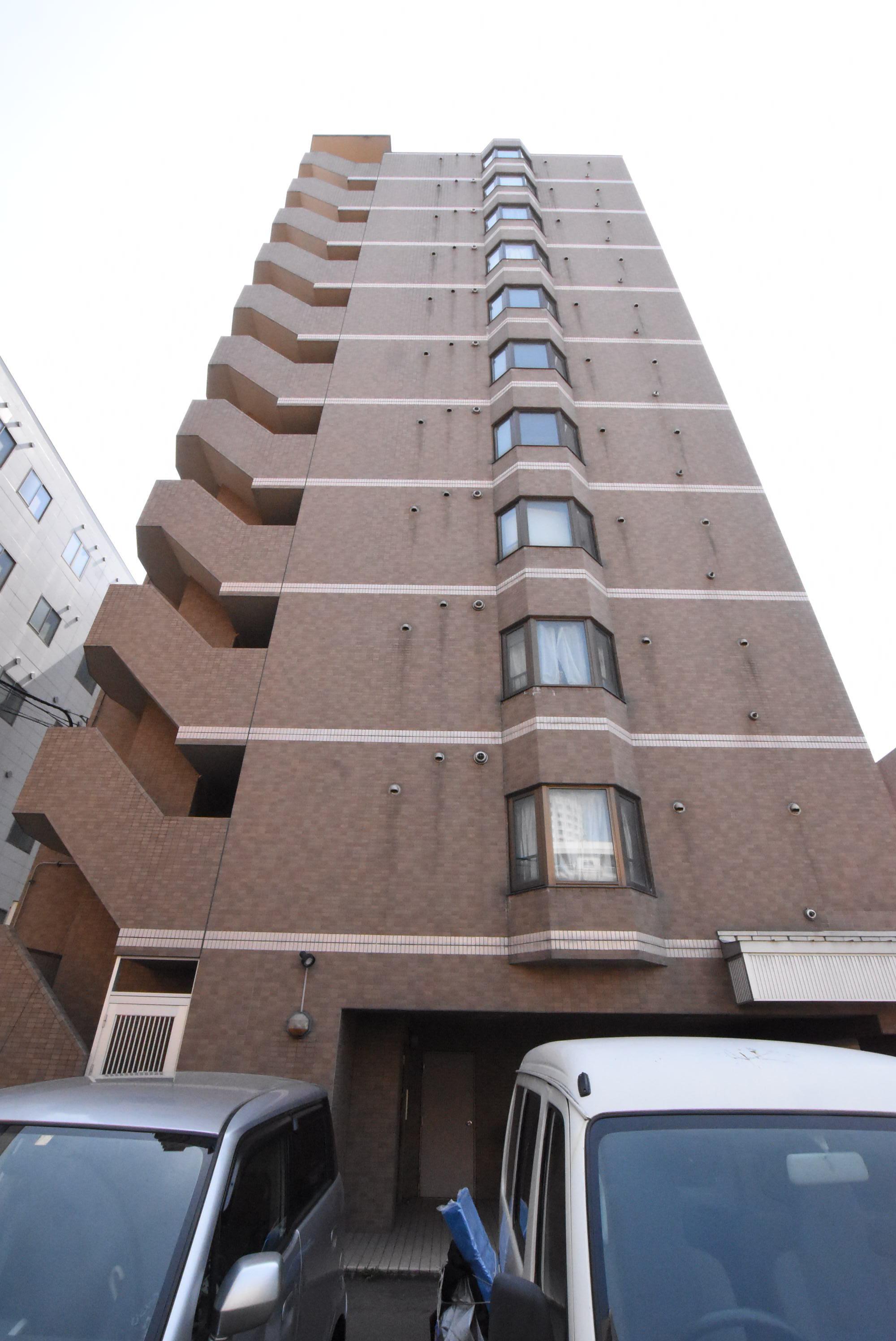 パークヒルズ中央411