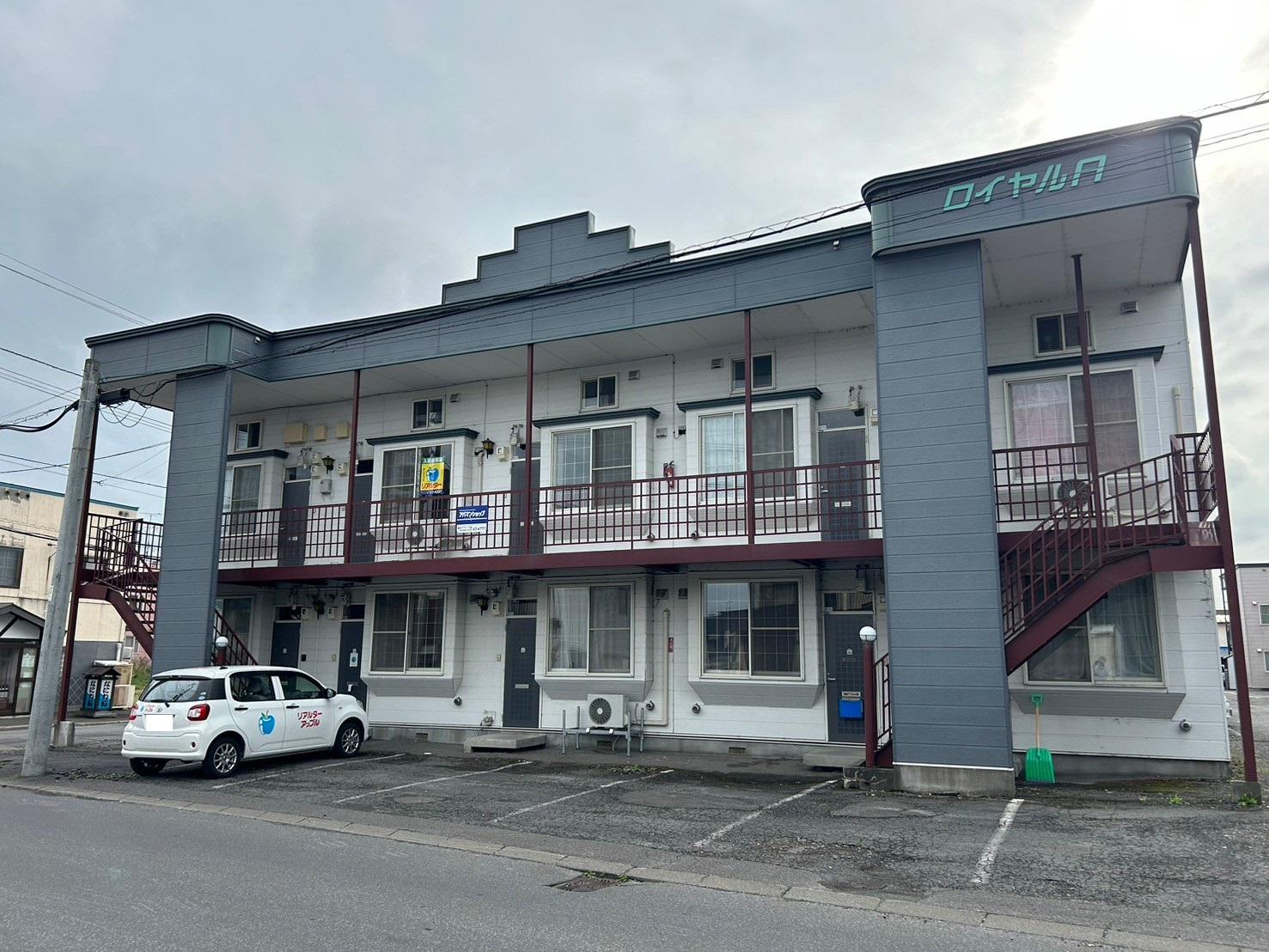 ロイヤルA(1LDK/2階)