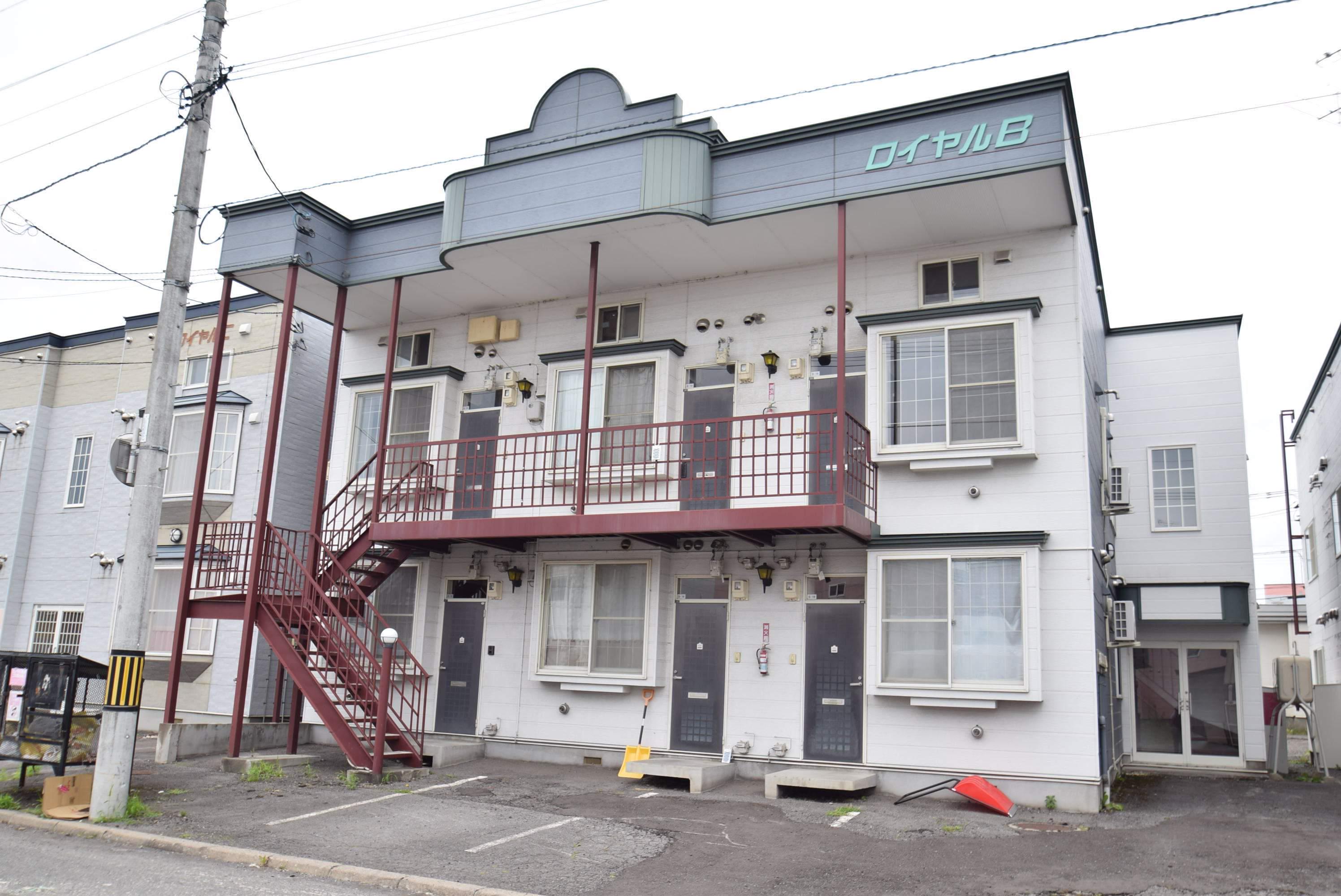 ロイヤルB(1LDK/2階)