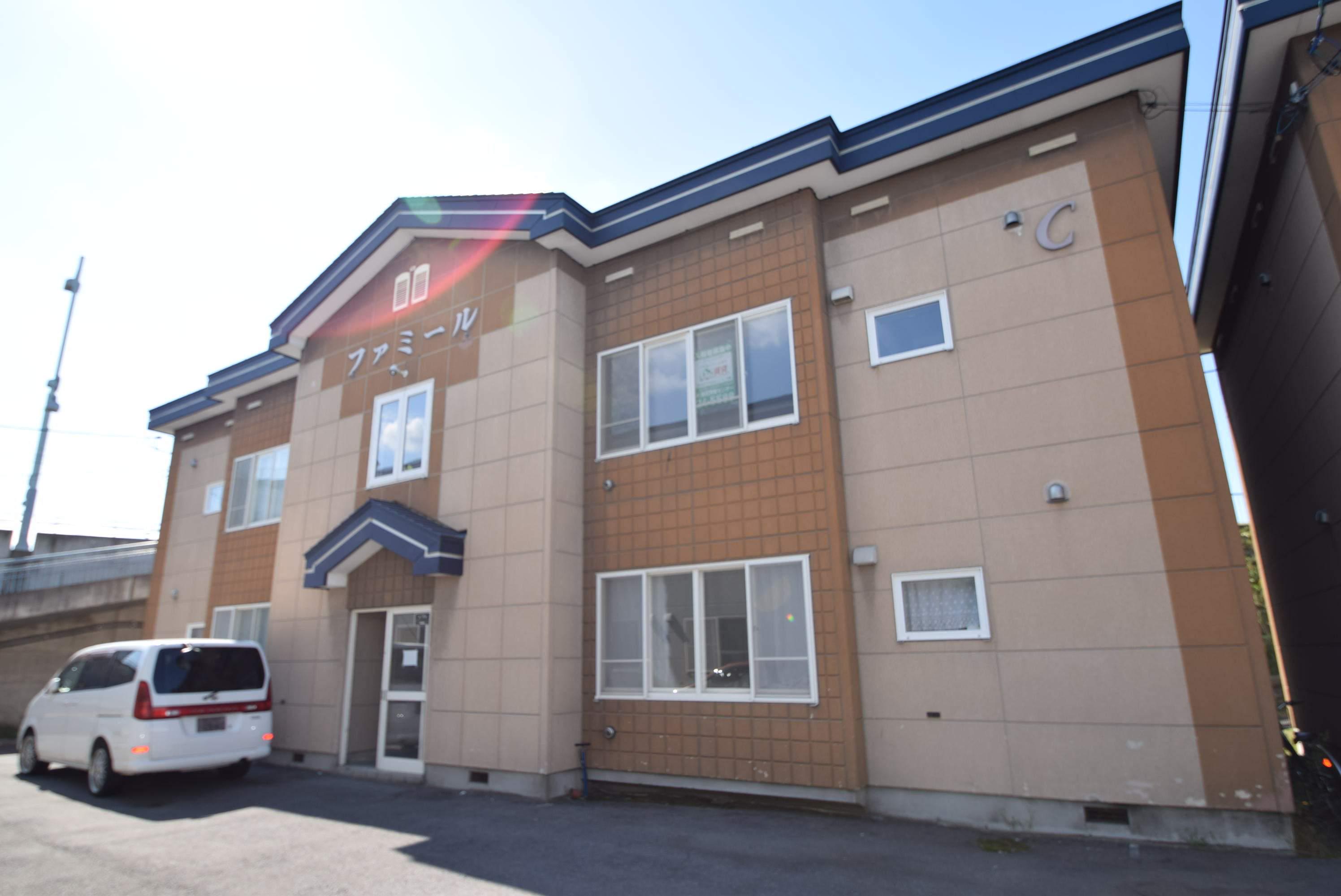 ファミールC棟