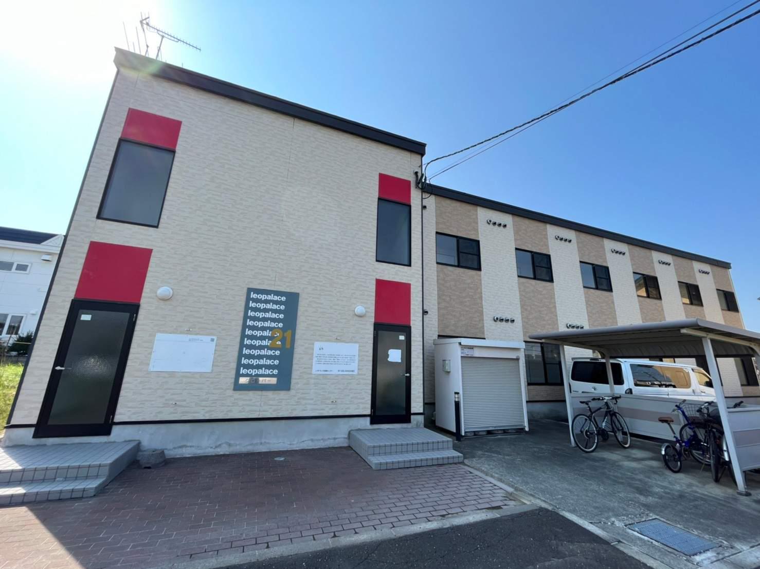 レオパレスクローバー