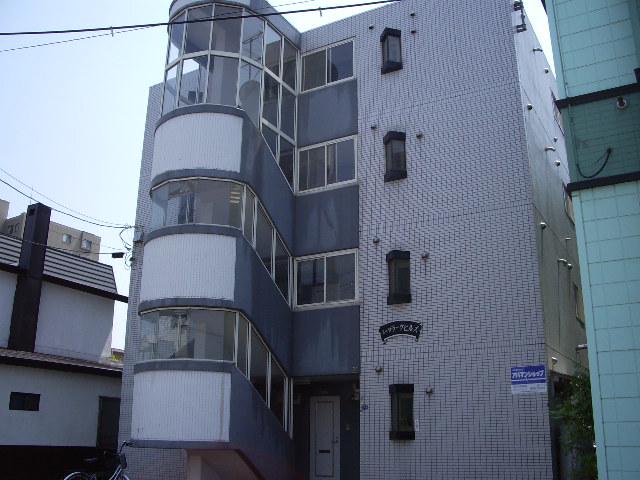 ハイツラークヒルズ