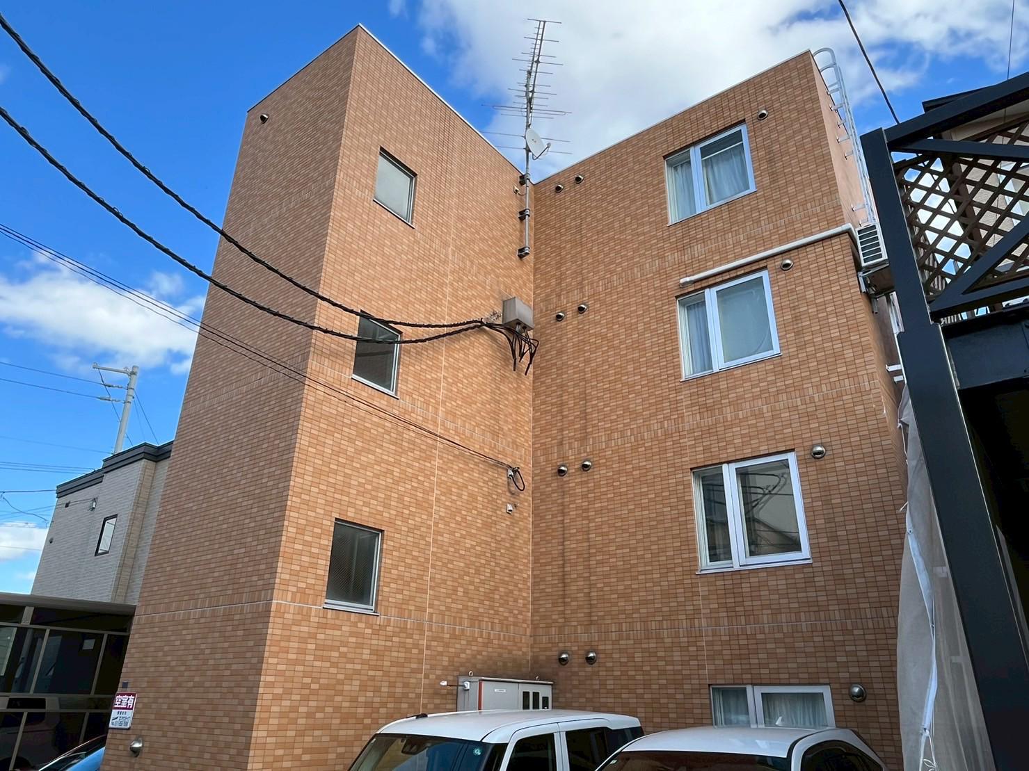 イーストコート894